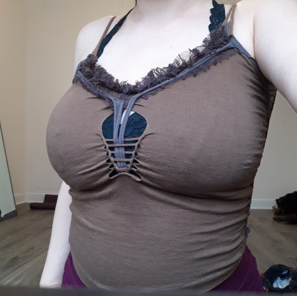 Crop top with knots on ribs never worn